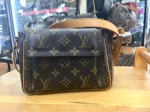 ブランド・ラグジュアリーのLOUIS VUITTON