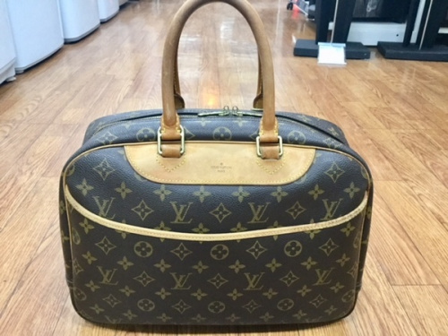 ブランド・ラグジュアリーのLOUIS VUITTON