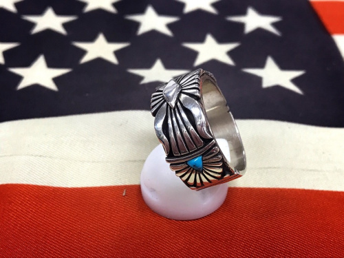 アクセサリーのシルバーアクセサリー