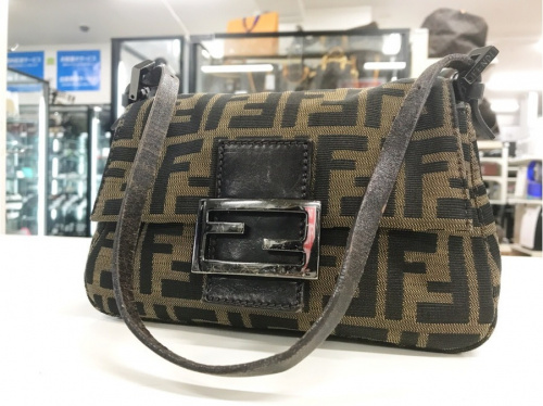バッグのFENDI