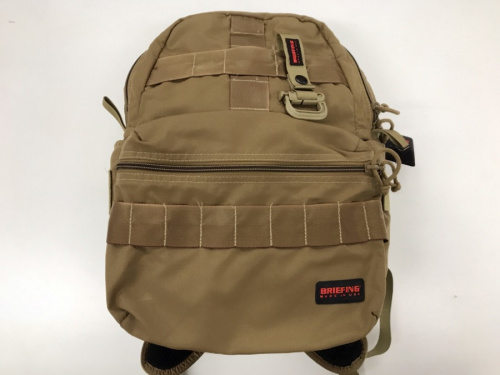 バッグのBRIEFING