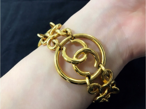 ブランド・ラグジュアリーのCHANEL