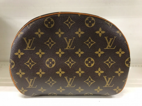 LOUIS VUITTONのバッグ