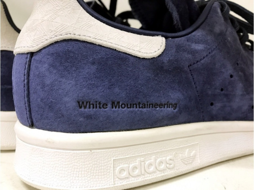 スニーカーのadidas