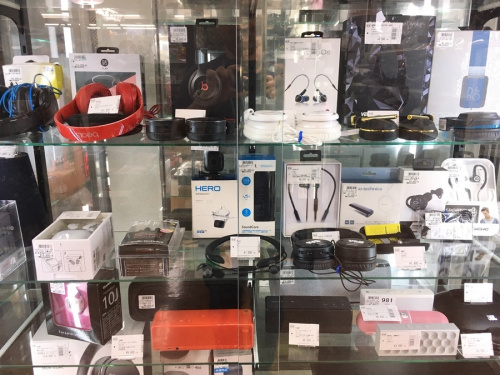 ヘッドホンの板橋　練馬　中野　池袋　イヤホン　中古　買取