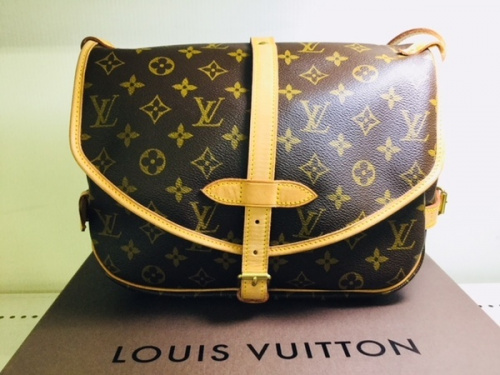 LOUIS VUITTONのバッグ