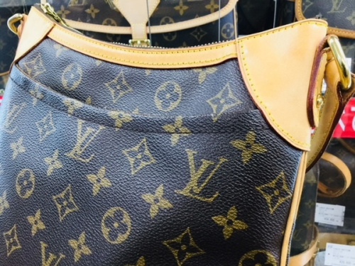 ブランド・ラグジュアリーのLOUIS VUITTON