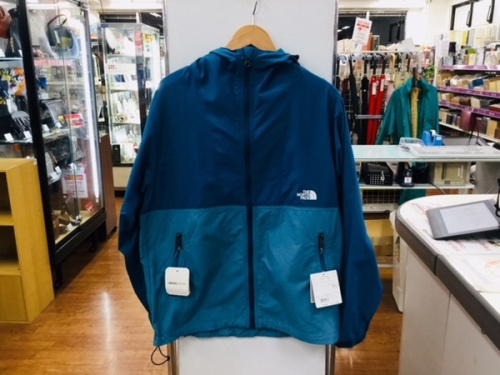 ジャケットのTHE NORTH FACE