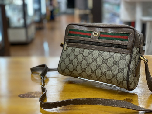 ブランド・ラグジュアリーのLOUIS VUITTON