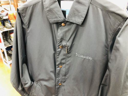 コーチジャケットのColumbia