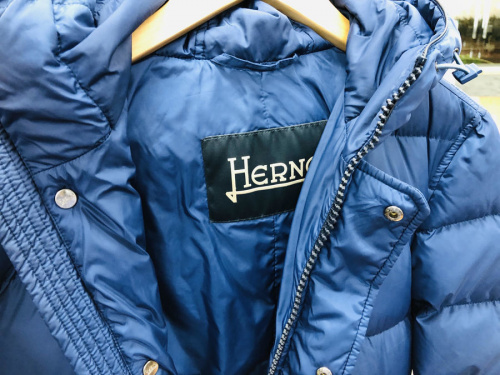 HERNOのジャケット