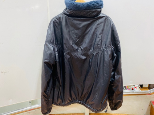 ジャケットのTHE NORTH FACE