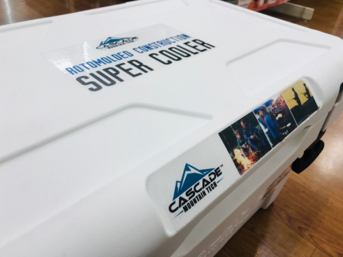 アウトドア用品のCASCADE MOUNTAIN TECH