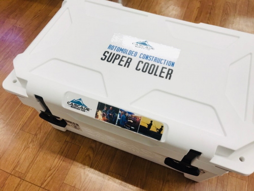 CASCADE MOUNTAIN TECHのクーラーボックス