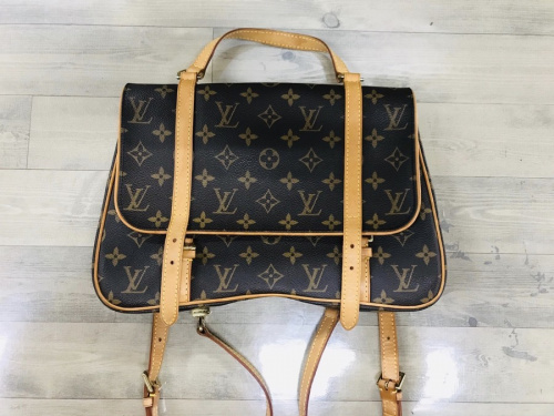 ルイヴィトンのLOUIS VUITTON