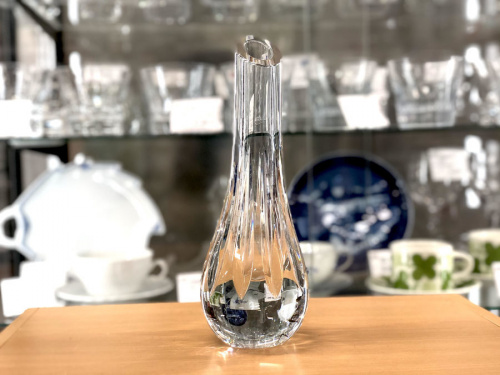（未使用品）Baccarat　バカラ　リージェント 　フラワーベース Baccarat（バカラ）のシルエットが美しいフラワーベース、アニック7が