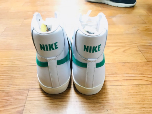 NIKEのブレザーミッド