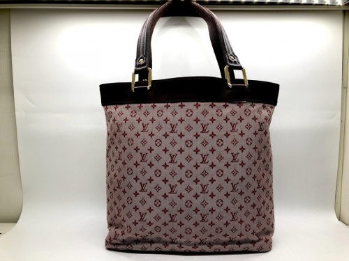バッグのLOUIS VUITTON