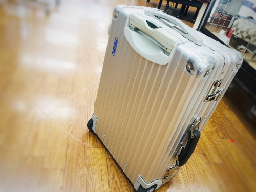 メンズファッションのキャリーバッグ