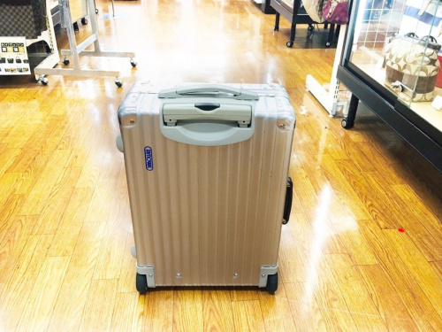 キャリーバッグのスーツケース