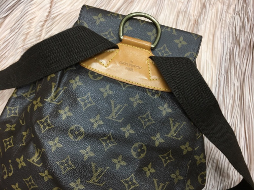 モンスリのLOUIS VUITTON