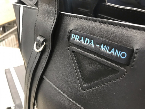 バッグのトートバッグ