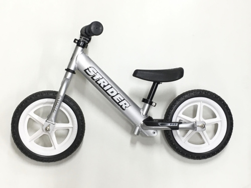 アウトドア用品のストライダー