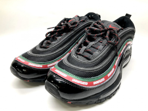 スニーカーのNIKE