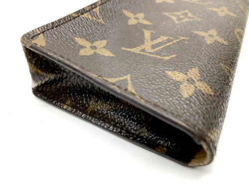 LOUIS VUITTONのバッグ