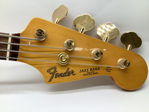 ギターのFENDER