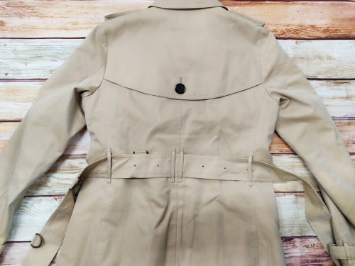 コートのトレンチコート