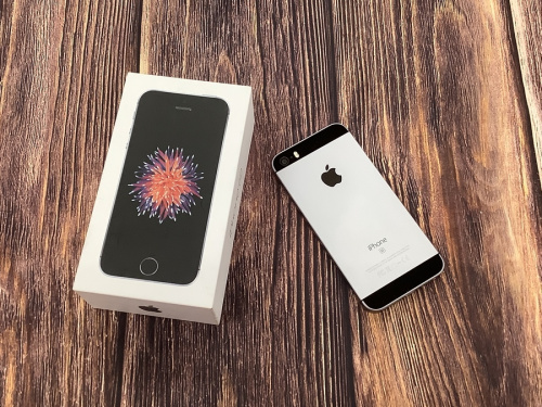 モバイル機器のスマートフォン