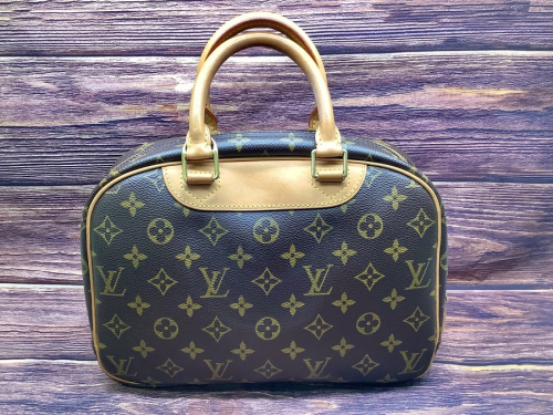 ハンドバッグのLOUIS VUITTON
