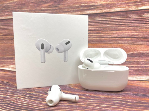 Air Pods Proのイヤホン