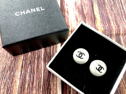 イヤリングのアクセサリー