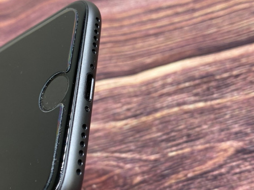 iPhone 8(アイフォン8)のApple