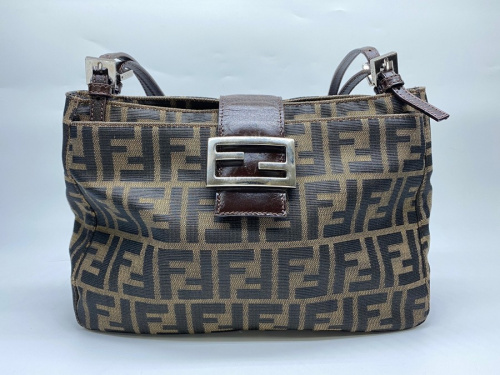 ハンドバッグのFENDI/フェンディ