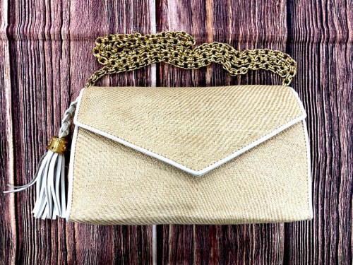 チェーンショルダーバッグのCHANEL(シャネル）