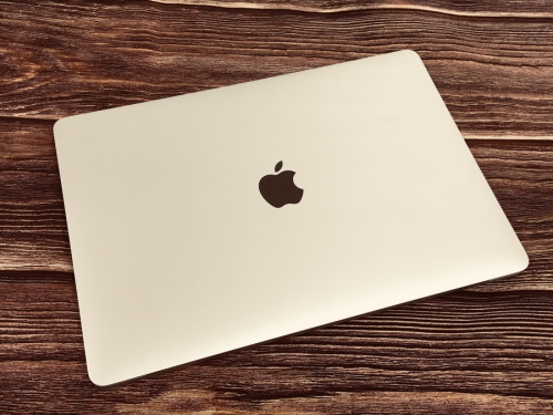 デジタル家電のノートパソコン