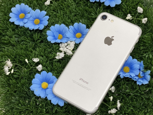 デジタル家電のスマホ　iPhone アイフォン