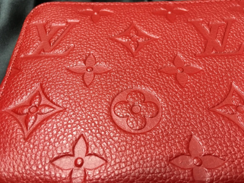 ジッピーウォレトのLOUIS VUITTON
