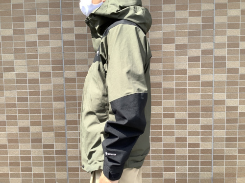 ジャケットのマウンテンパーカー
