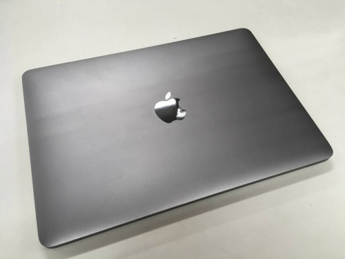 ノートパソコンのMacBook