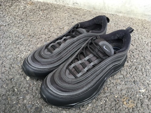 スニーカーのNIKE