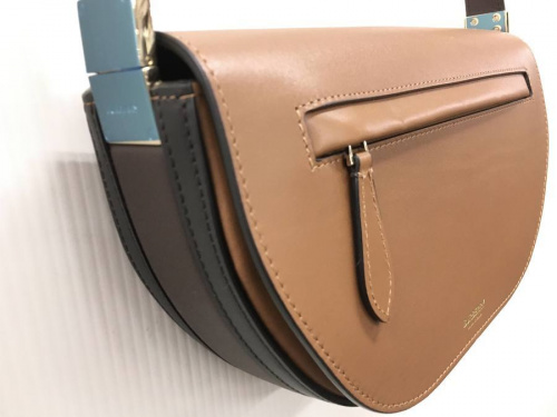 ショルダーバッグのBURBERRY