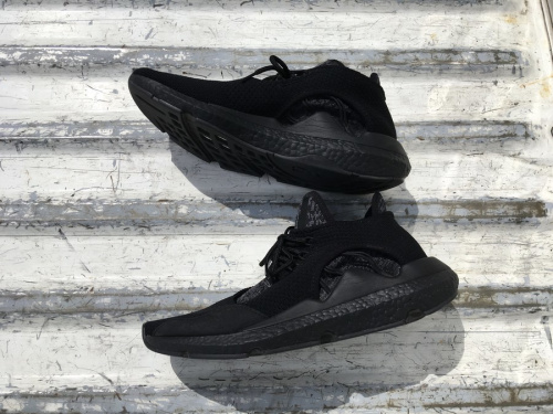 メンズファッションのスニーカー