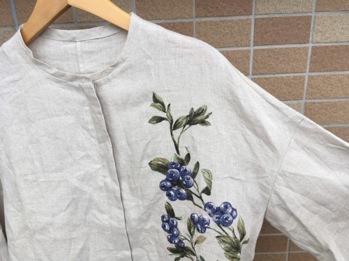 レディースファッションのシャツ