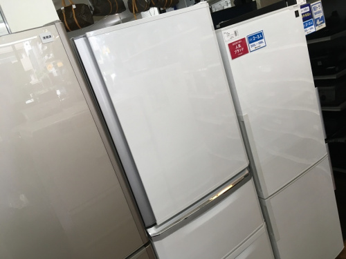 冷蔵庫の3ドア冷蔵庫