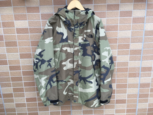 ジャケットのTNFスクープジャケット