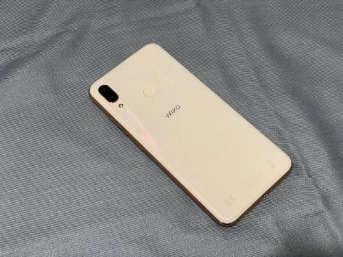 スマートフォンのWIKO ウイコウ
